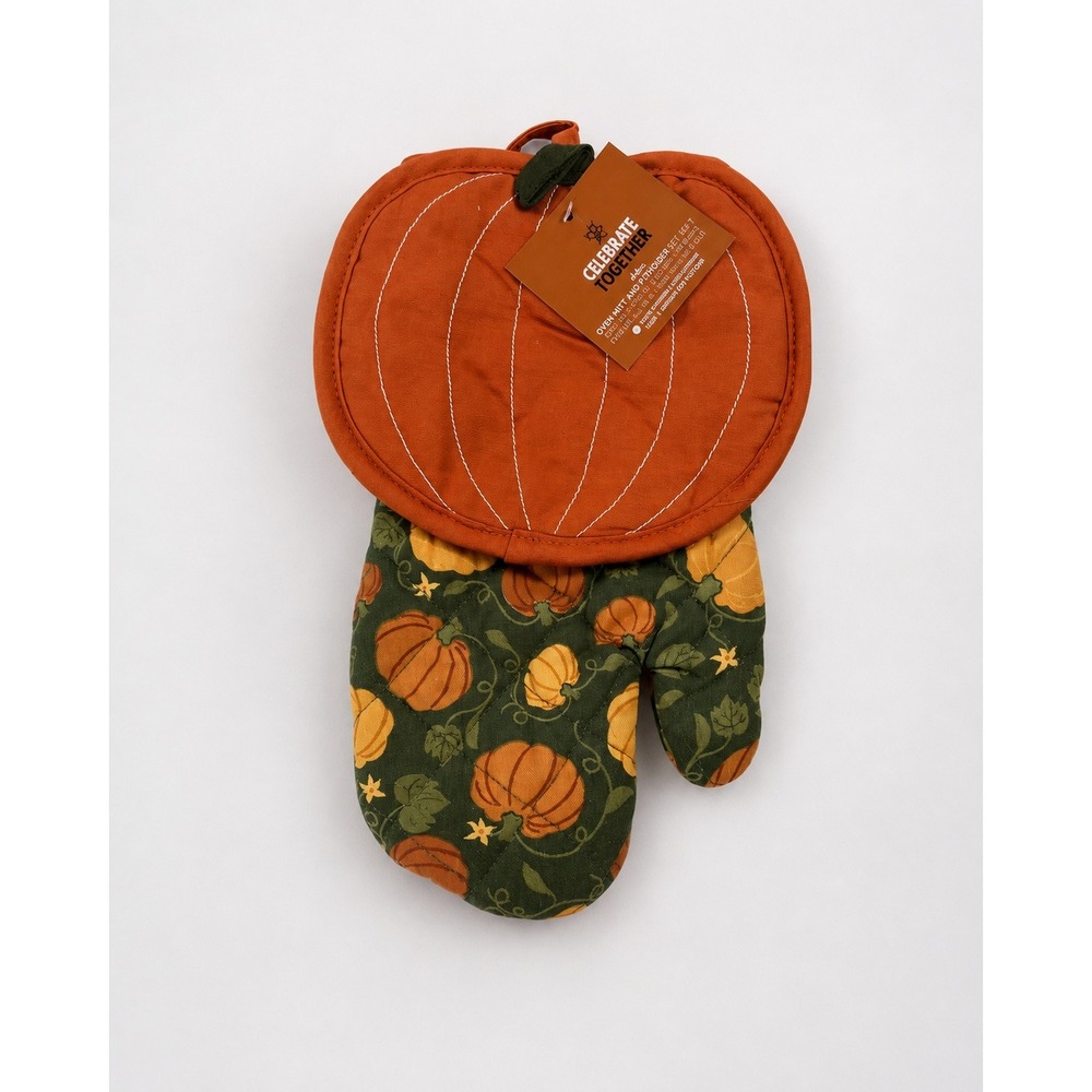 Celebrate Together Fall Pumpkin Oven Mitt & Pot Holder Set of 2 NWT